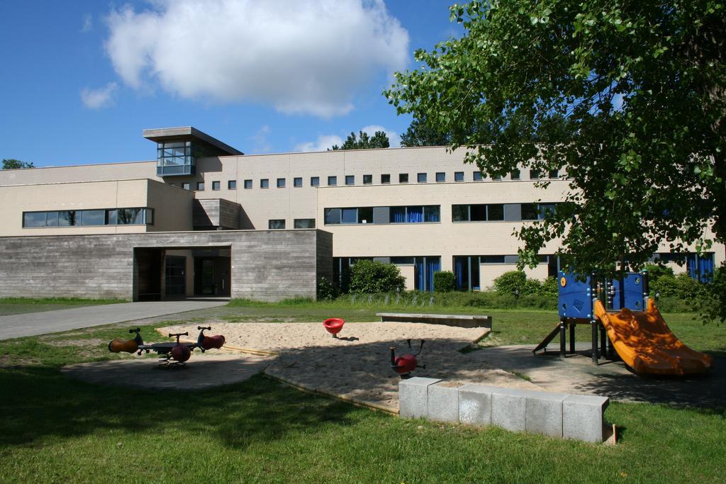Jeugdherberg De Peerdevisser Oostduinkerke Exteriör bild